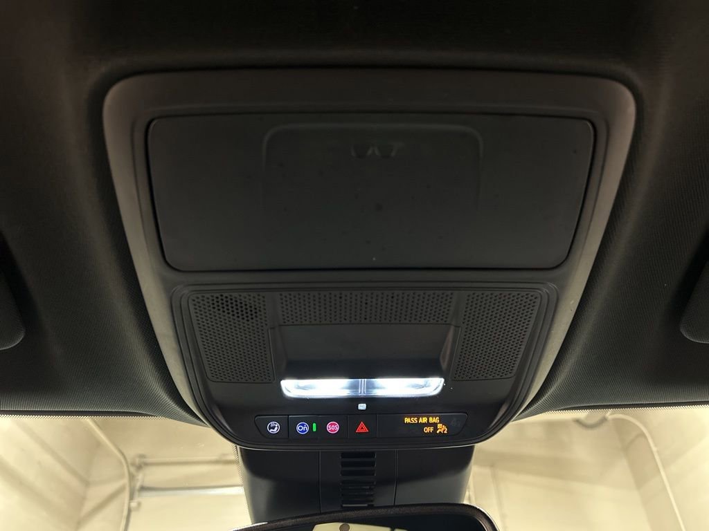 Used 2024 GMC Acadia AT4 w/ Luxury Package image 27