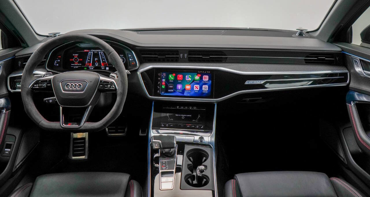 Used 2022 Audi RS 6 image 40