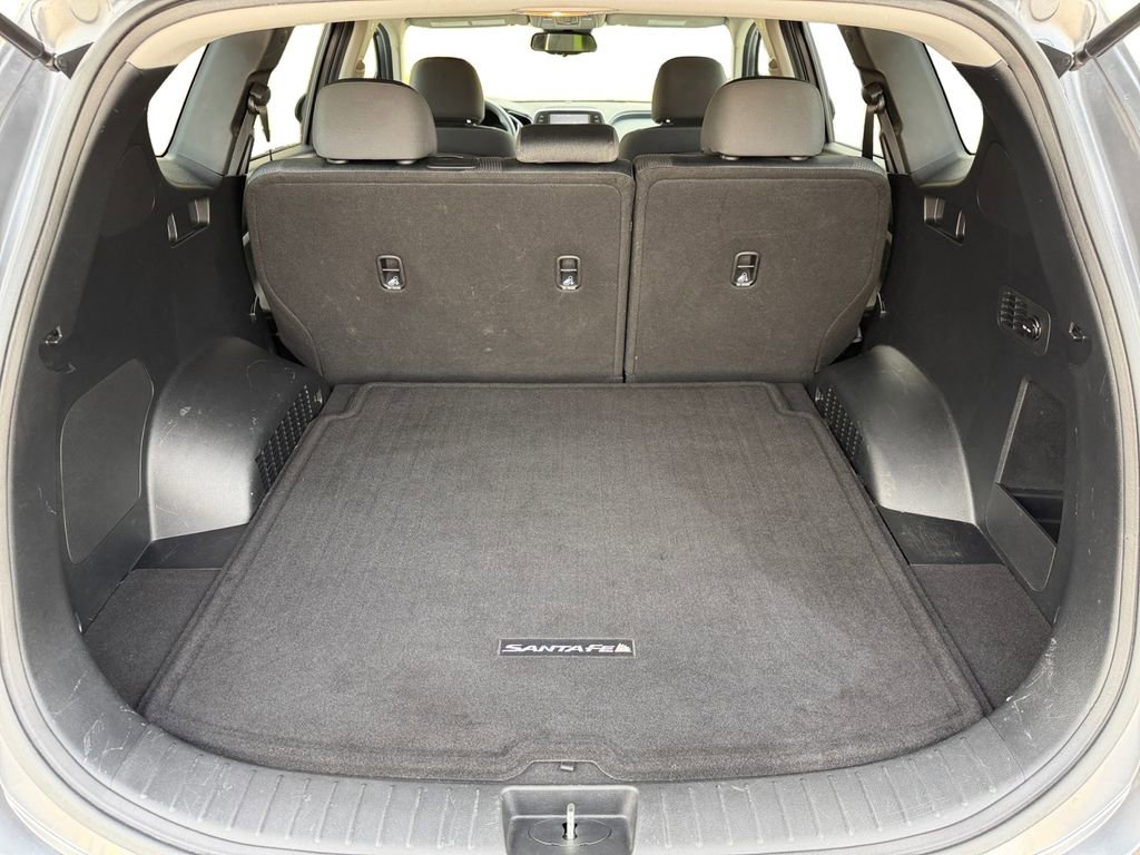 Used 2019 Hyundai Santa Fe SEL image 21