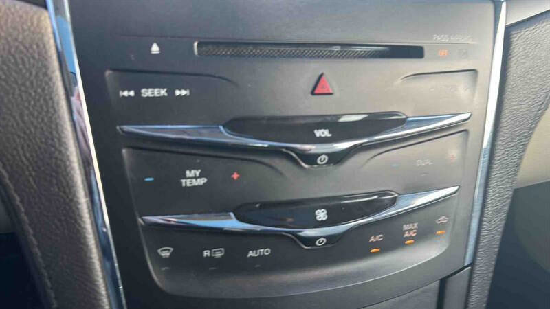 Used 2013 Lincoln MKS Base 4dr Sedan image 18