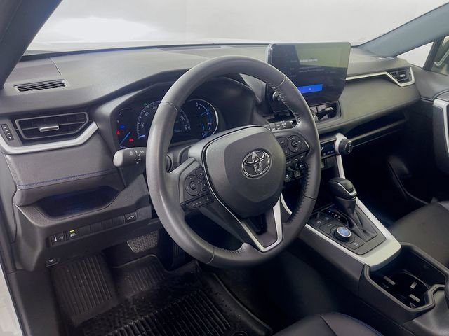 Used 2023 Toyota RAV4 XSE AWD/4WD image 10