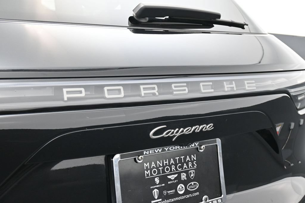 Certified 2023 Porsche Cayenne Platinum Edition AWD/4WD image 14