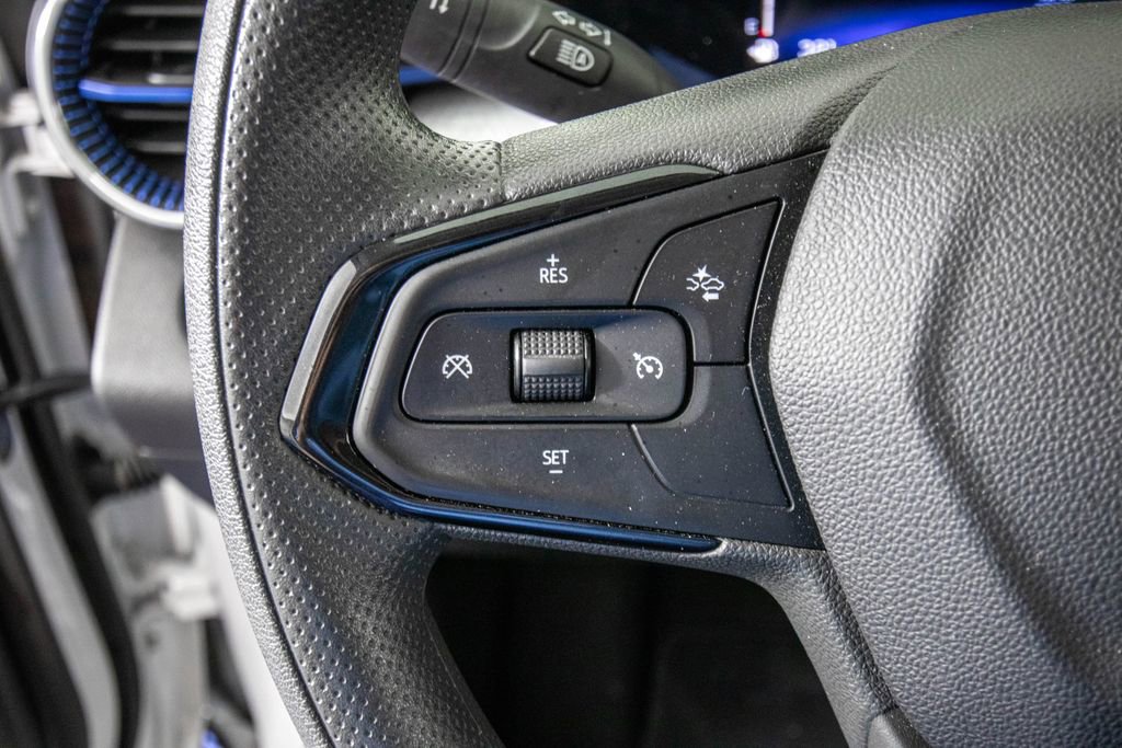 Used 2025 Chevrolet Trax LT image 20