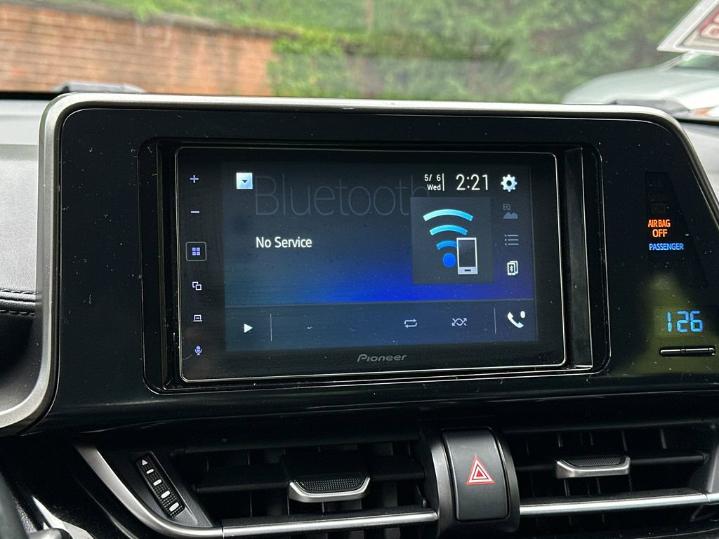 Used 2018 Toyota C-HR XLE FWD image 27