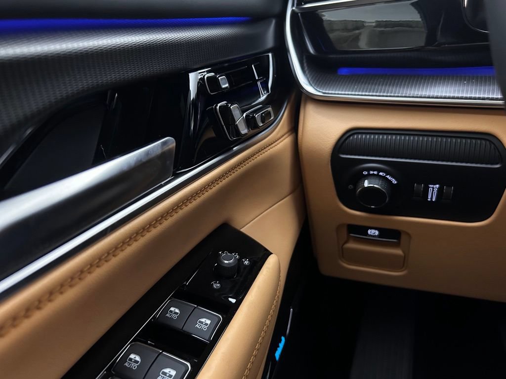New 2026 Jeep Grand Wagoneer L Summit AWD/4WD image 21
