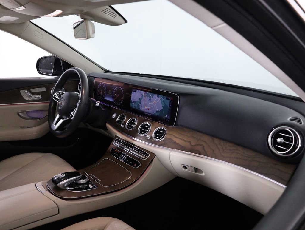 Used 2020 Mercedes-Benz E 350 4MATIC Sedan image 35