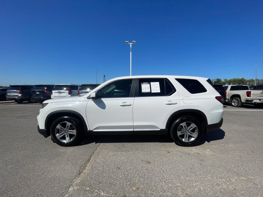 Used 2025 Honda Pilot EX-L image 10
