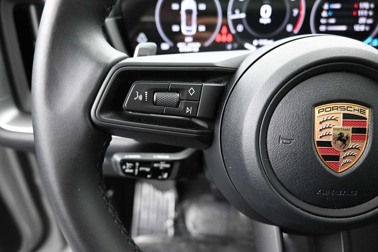 Certified 2026 Porsche Cayenne Coupe AWD/4WD image 16