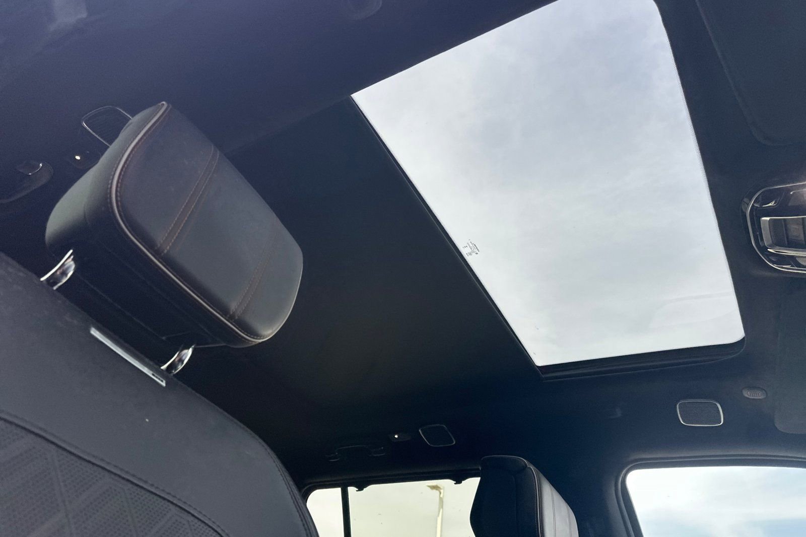 Used 2024 Jeep Grand Wagoneer L Series III w/ Quick Order Packagew 28T image 21