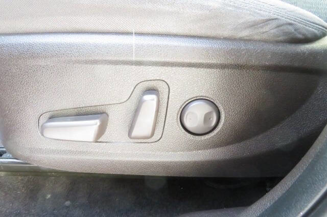 Used 2020 Hyundai Santa Fe SEL image 14