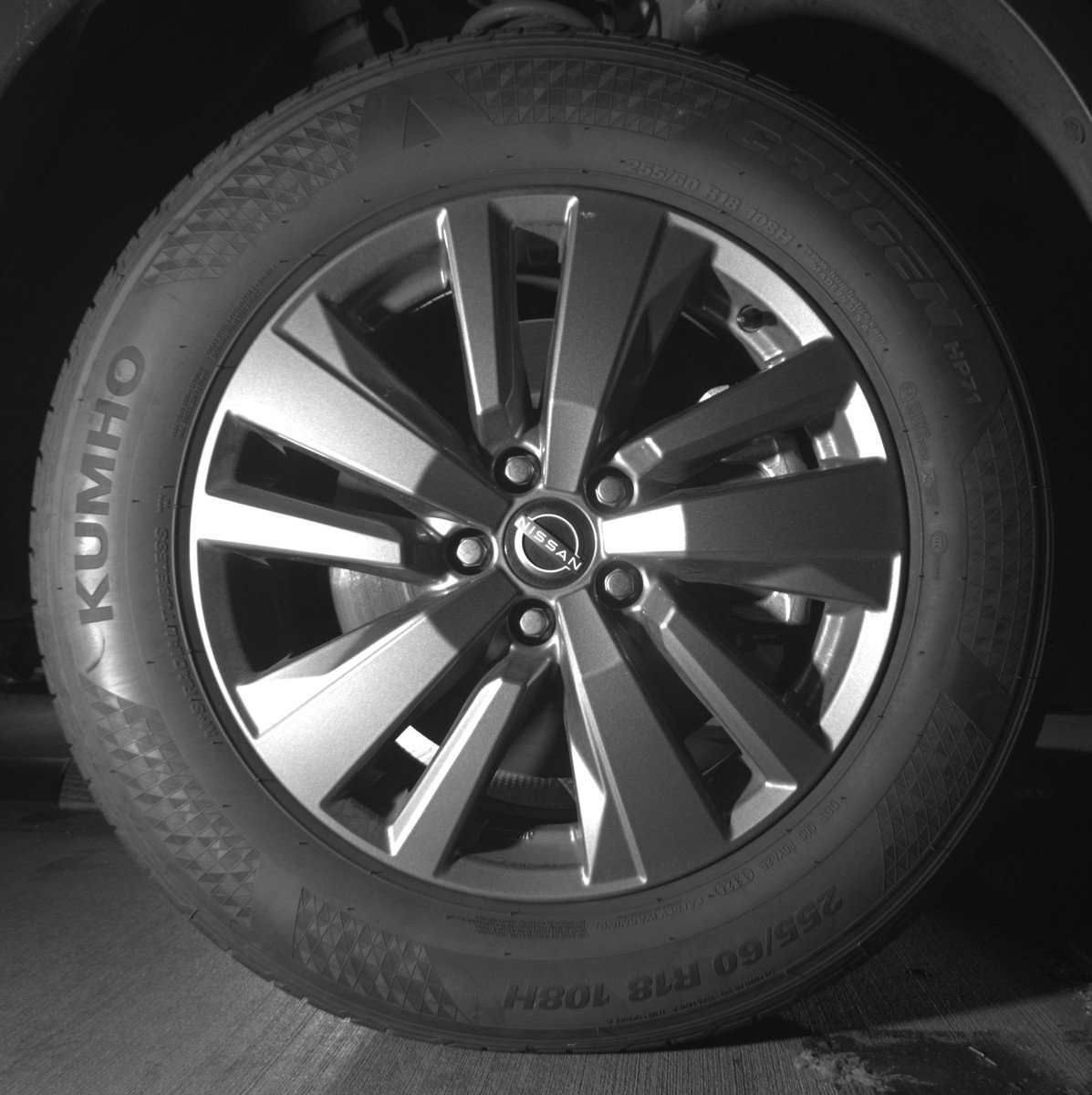 Used 2025 Nissan Pathfinder SV AWD/4WD image 13