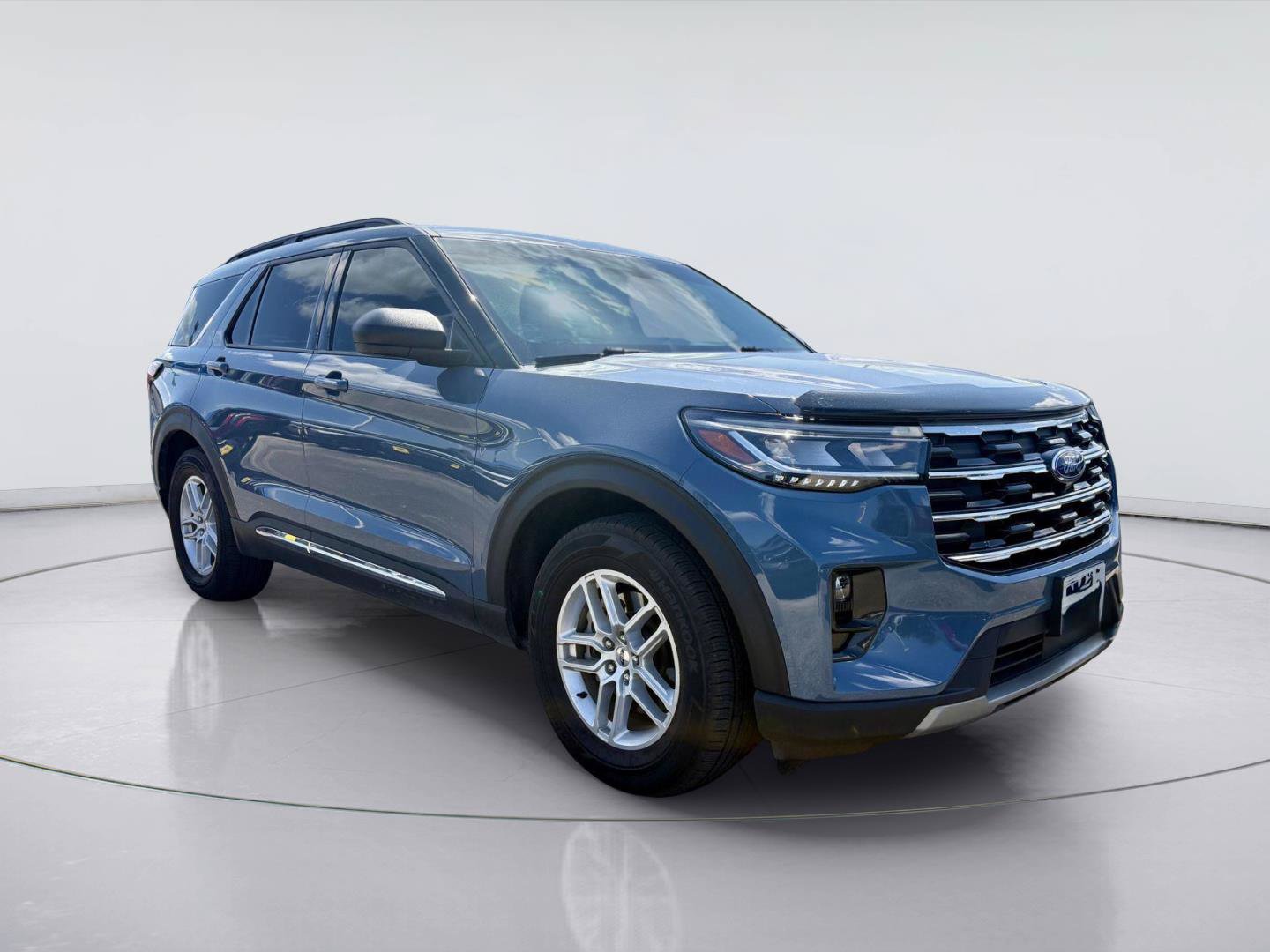 Used 2025 Ford Explorer Active w/ Active Comfort Package