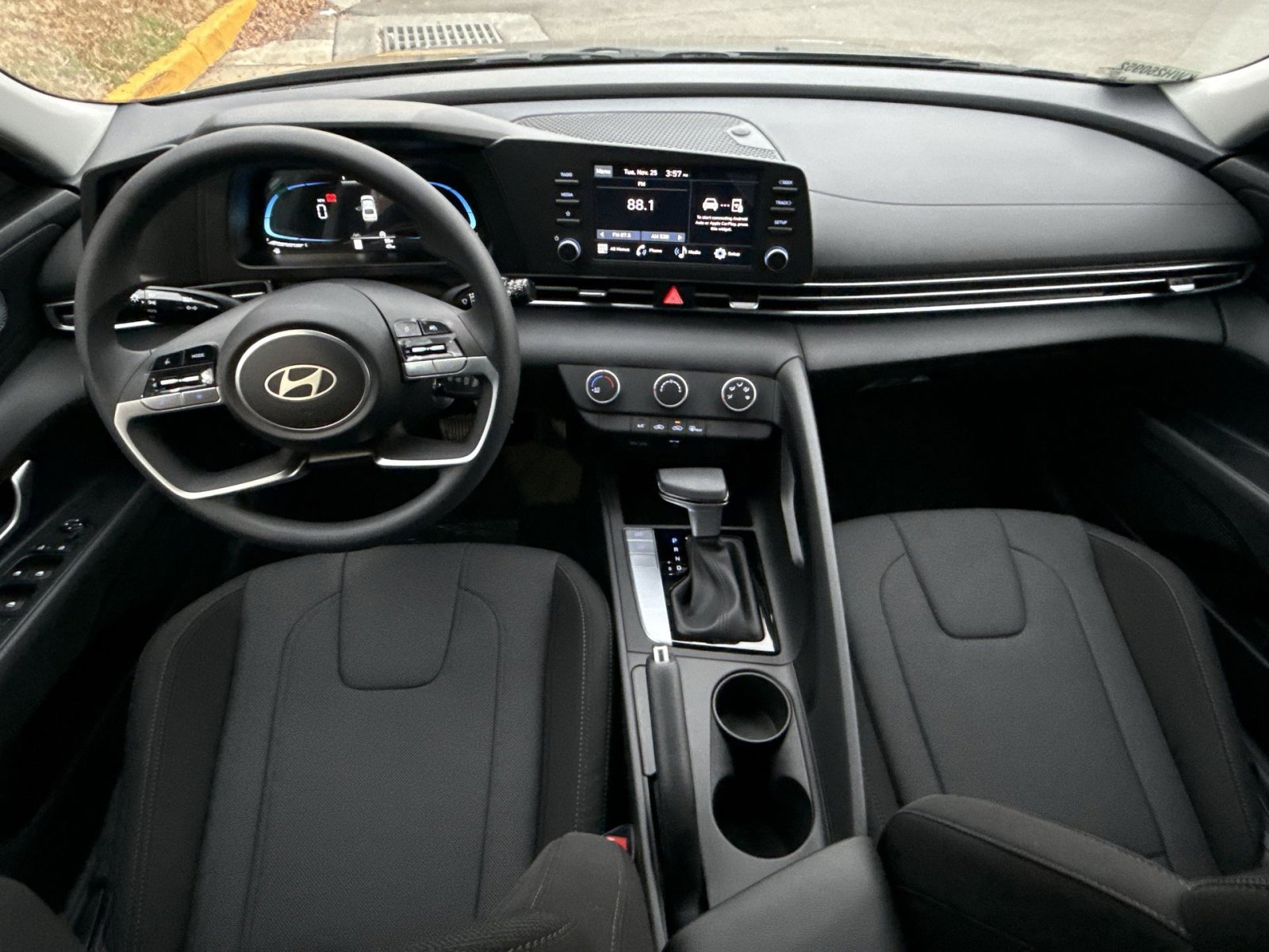 New 2026 Hyundai Elantra SE image 22