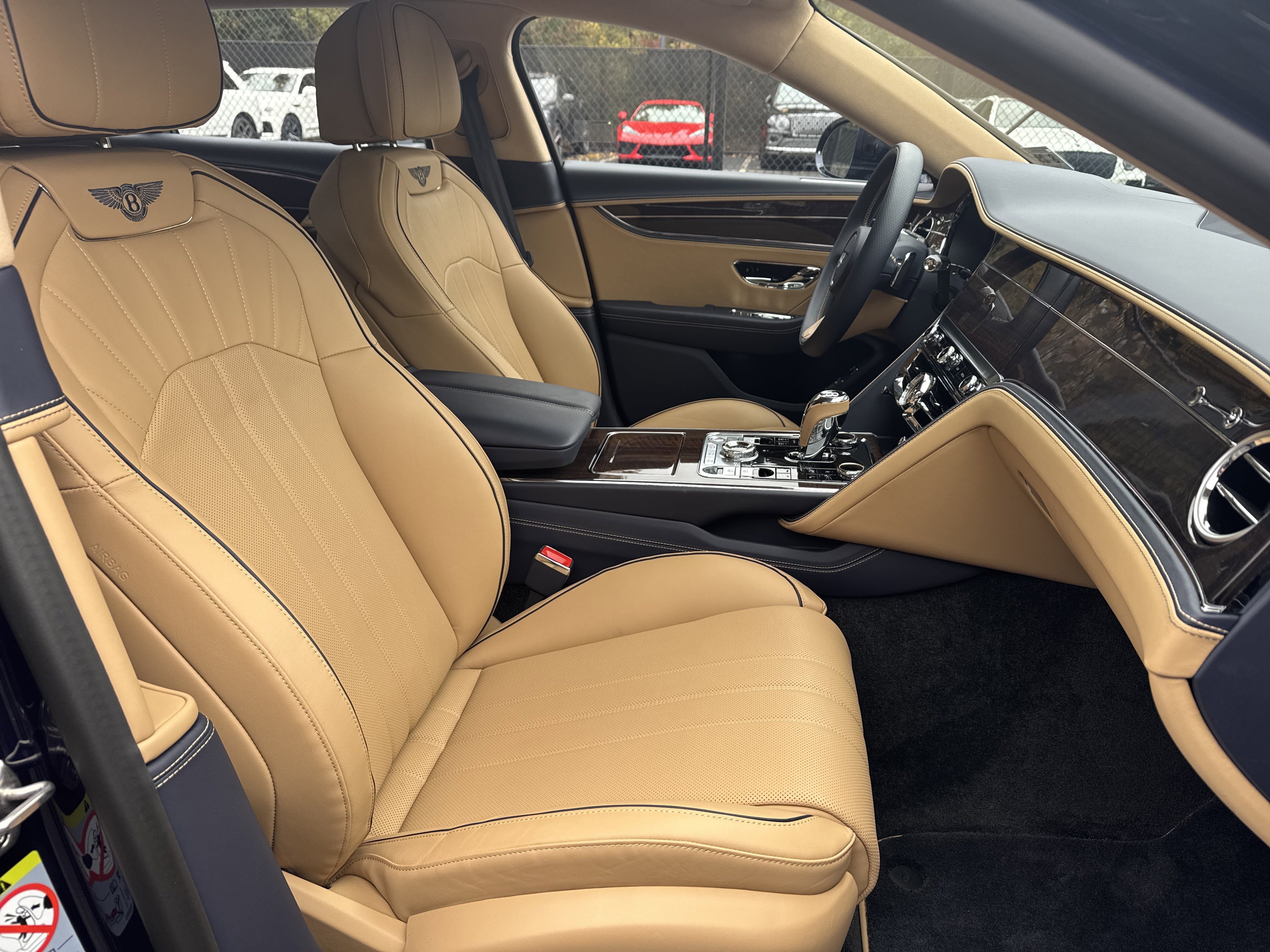 Used 2024 Bentley Flying Spur V8 image 17