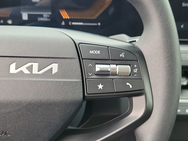Used 2025 Kia K4 FWD image 23