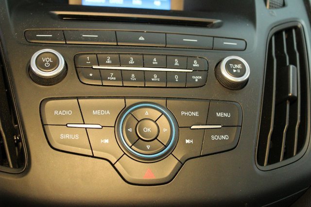 Used 2017 Ford Focus SE image 23