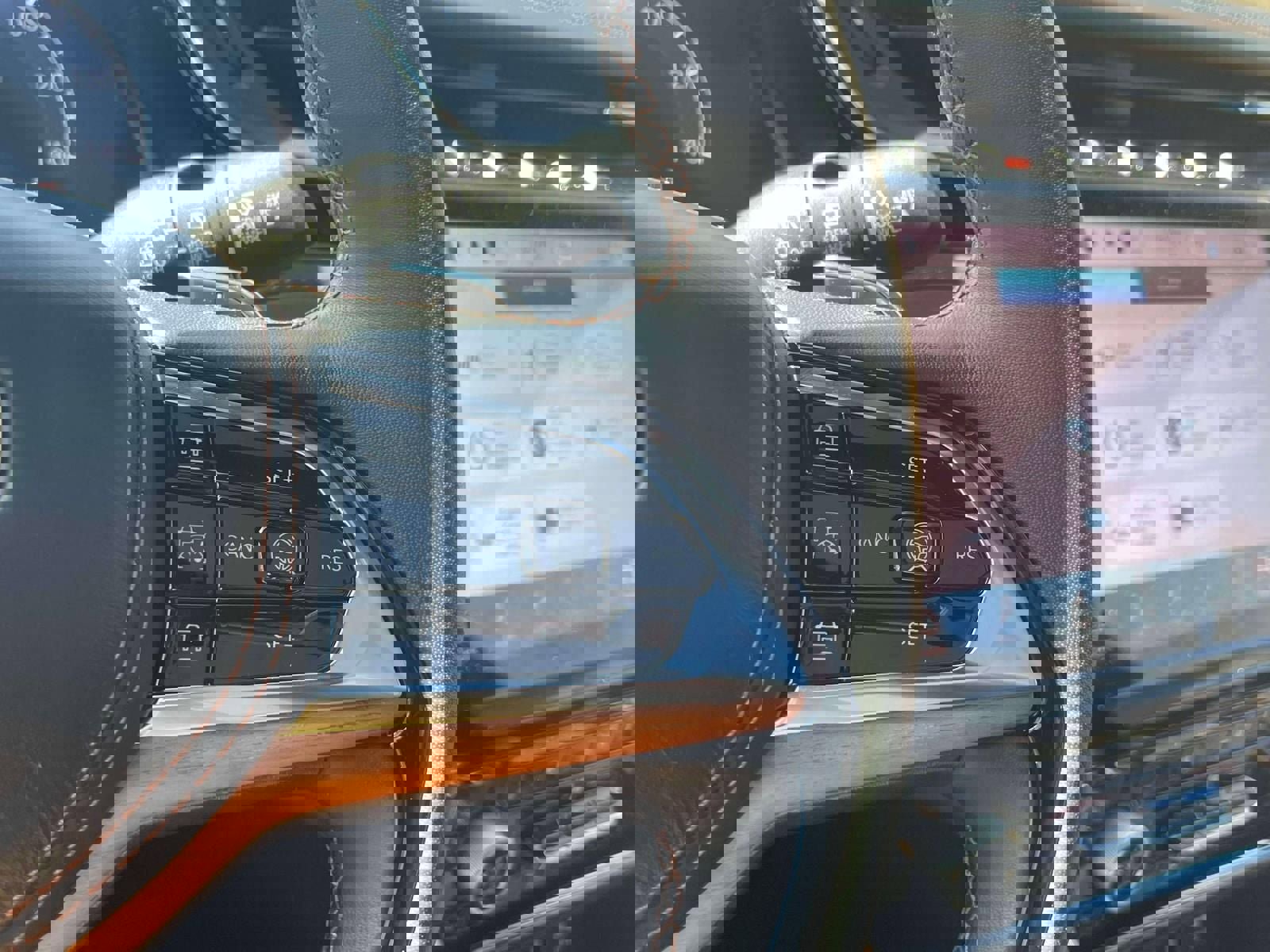 Used 2024 Jeep Grand Cherokee L Summit image 25