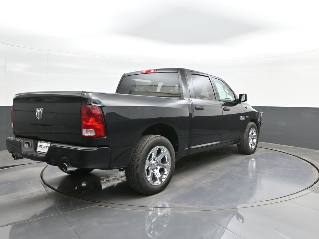 Used 2017 RAM 1500 Express RWD image 9
