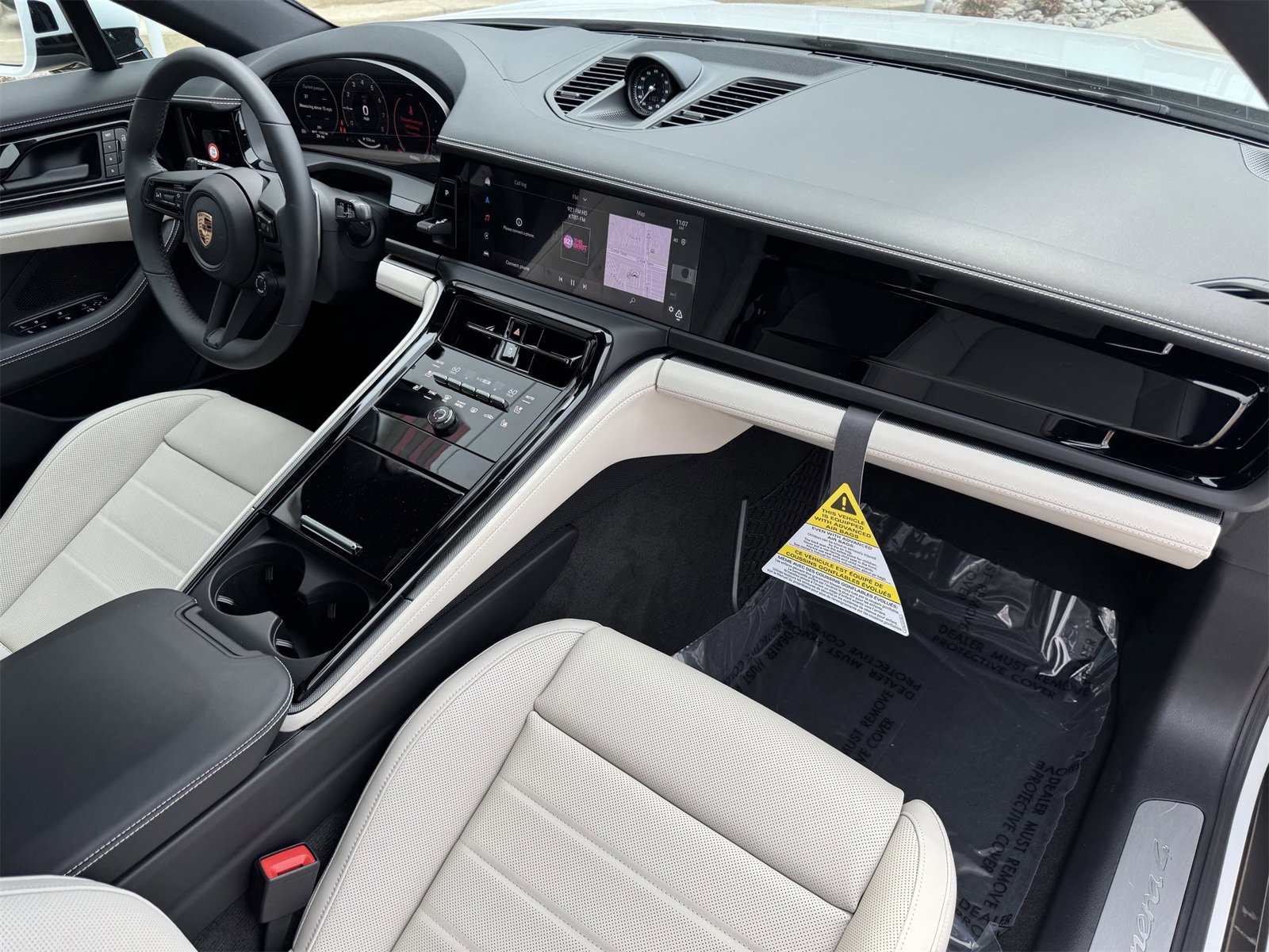 New 2025 Porsche Panamera 4 image 27