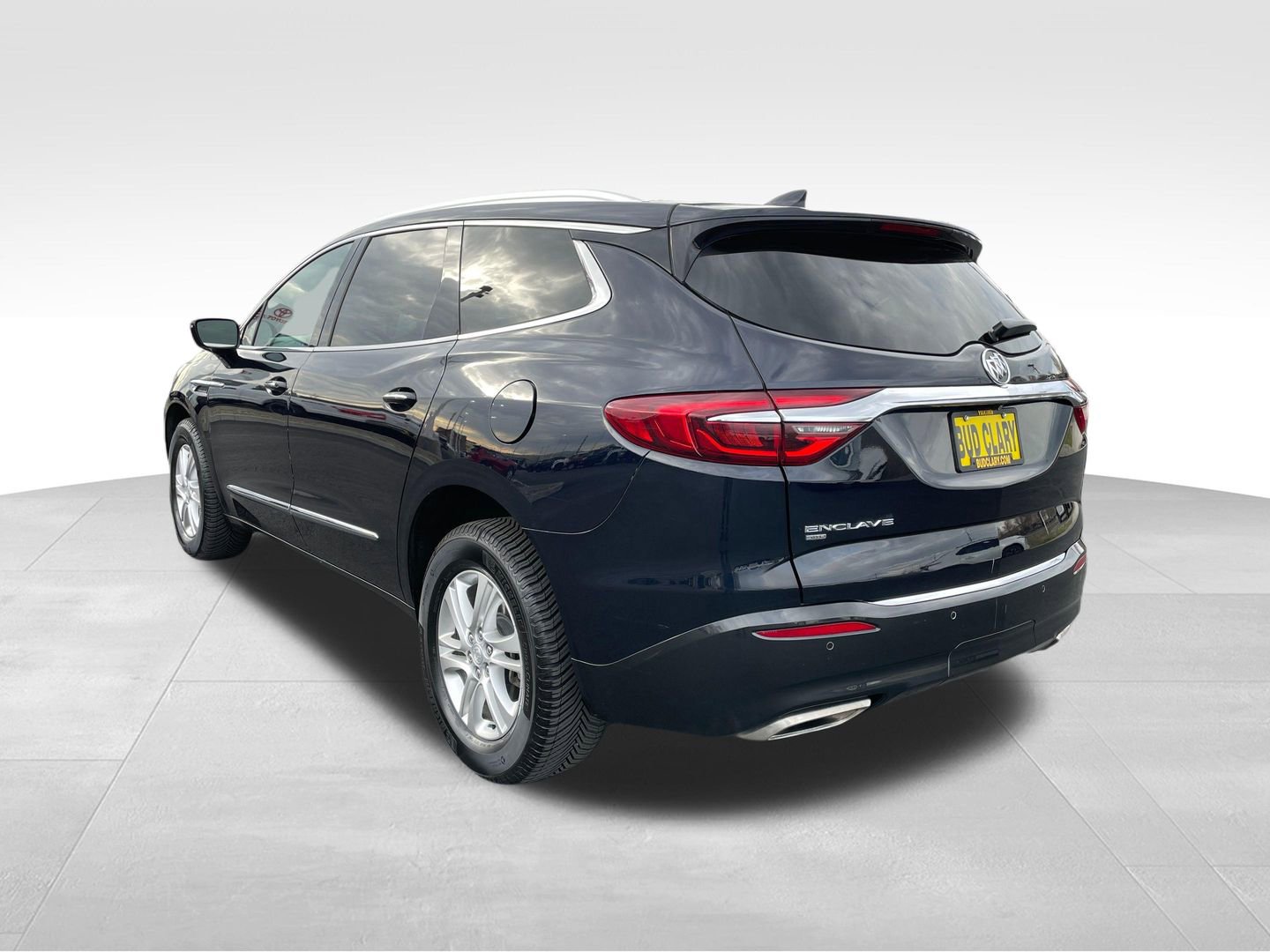 Used 2020 Buick Enclave Essence w/ Sound and Sites Package AWD/4WD image 6
