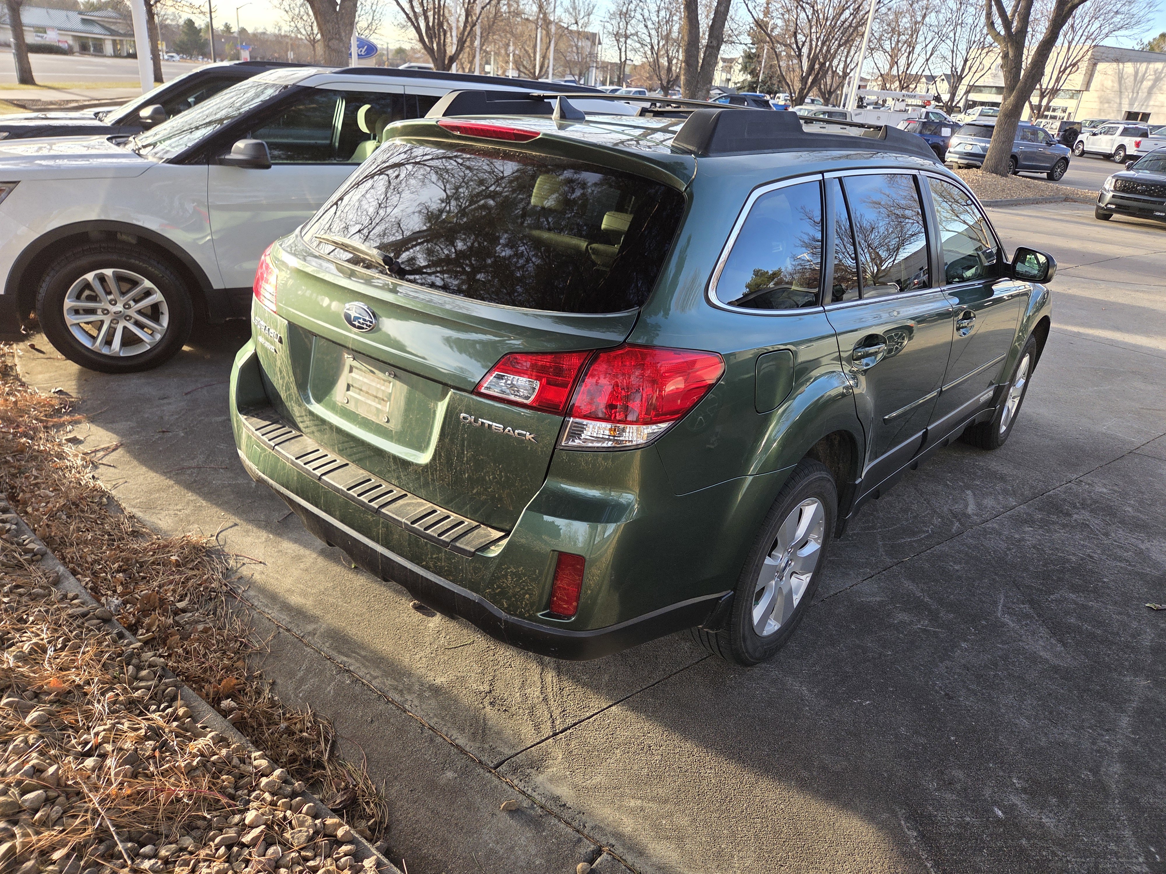 Used 2012 Subaru Outback 2.5i Limited w/ Moonroof Pkg image 5