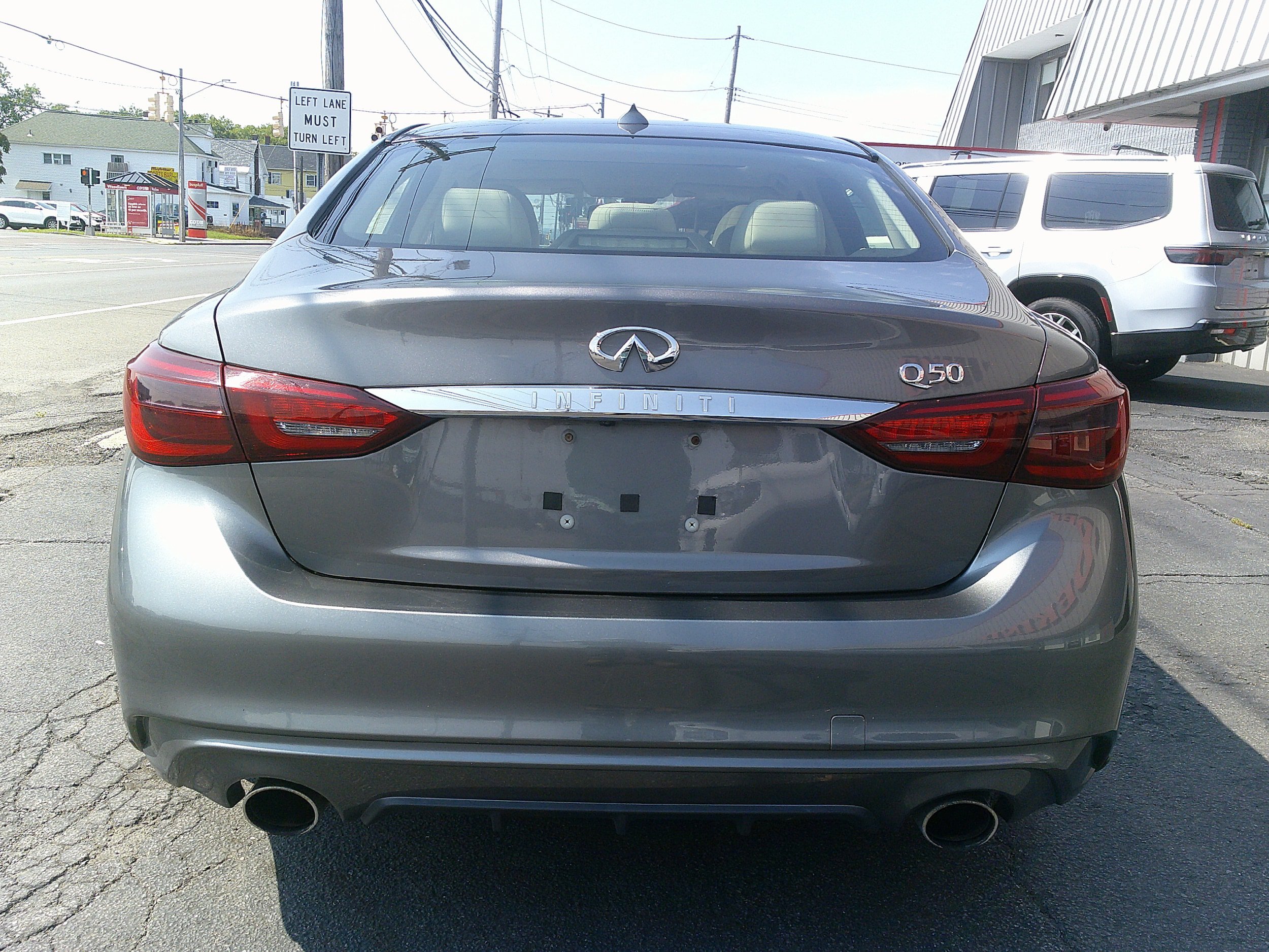 Used 2020 INFINITI Q50 Luxe RWD image 4