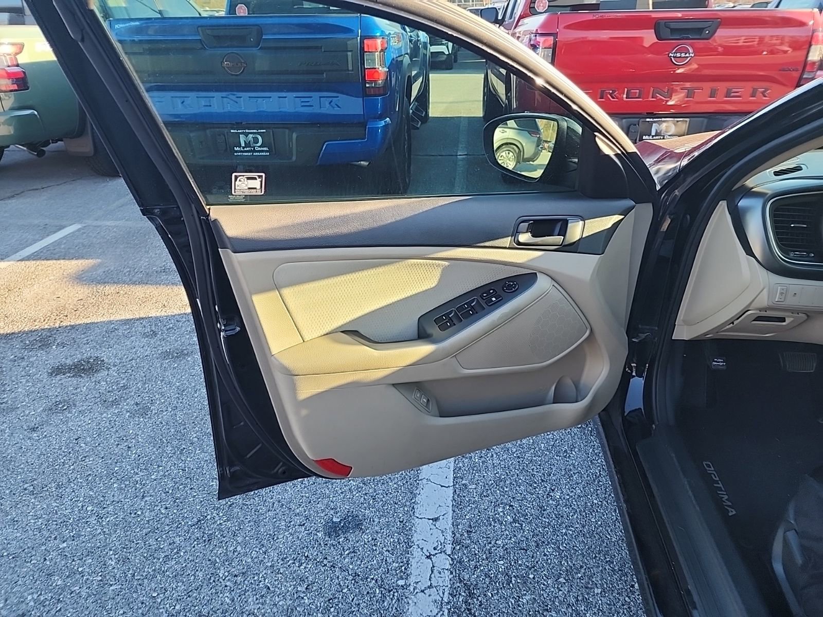 Used 2014 Kia Optima LX w/ Paint Protection Film Package image 8