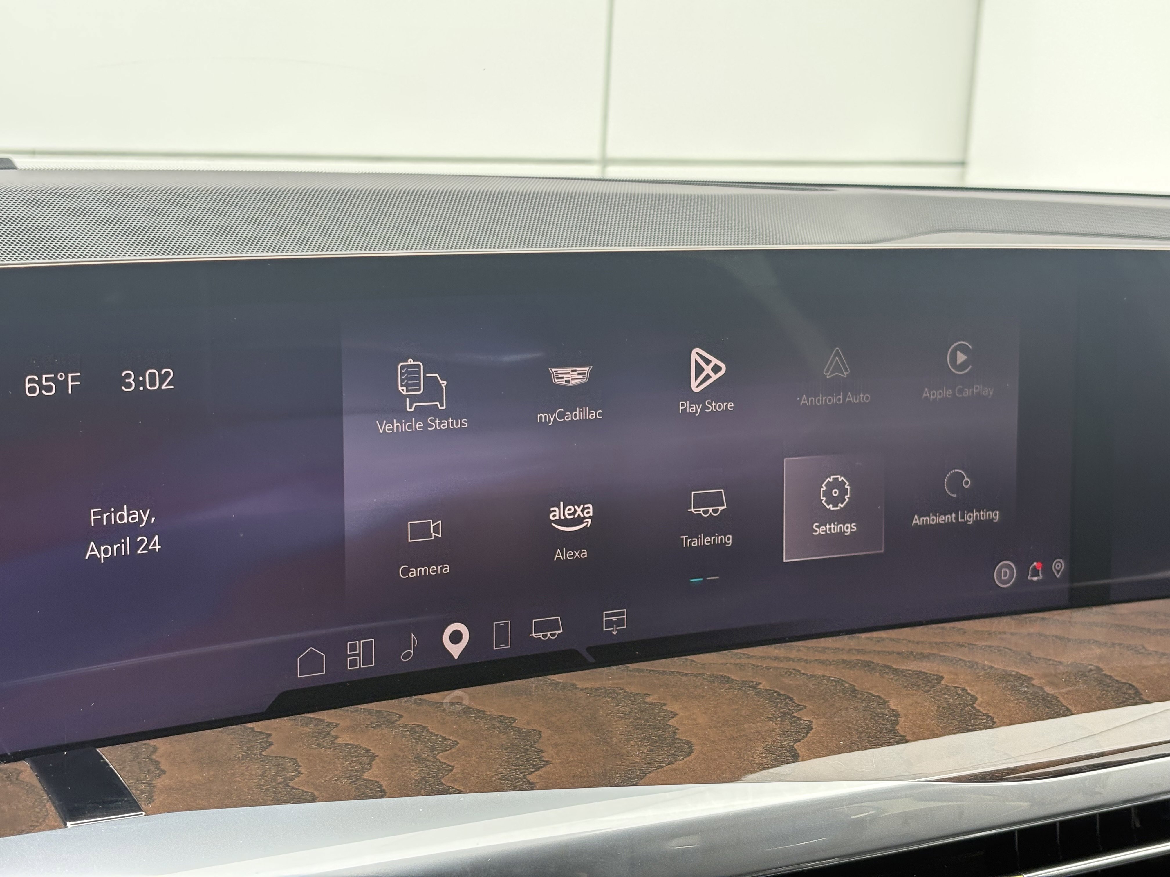 Certified 2025 Cadillac Escalade Premium Luxury Platinum AWD/4WD image 25
