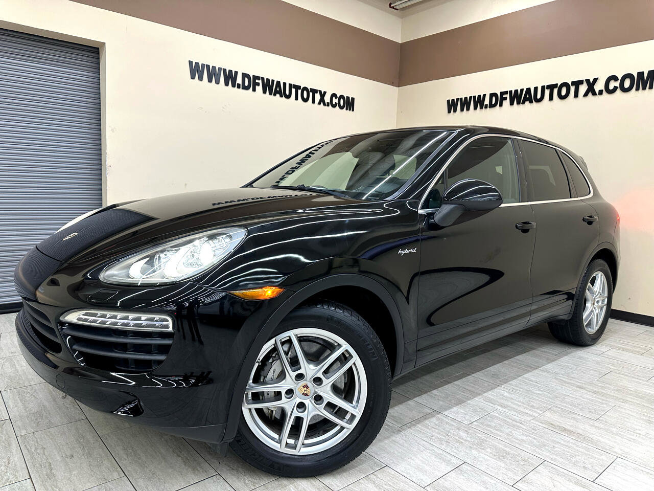 Used 2014 Porsche Cayenne S image 1