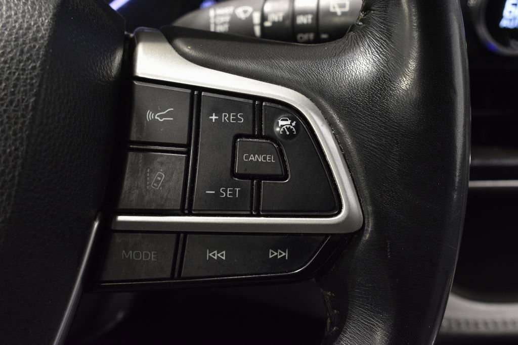 Used 2023 Toyota Highlander XLE image 18