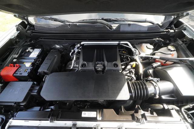 Used 2024 GMC Canyon AT4 w/ Technology Package image 10