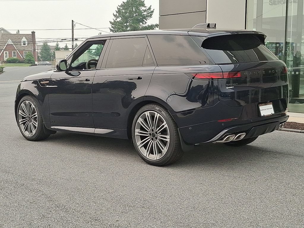 New 2026 Land Rover Range Rover Sport Dynamic SE AWD/4WD image 4