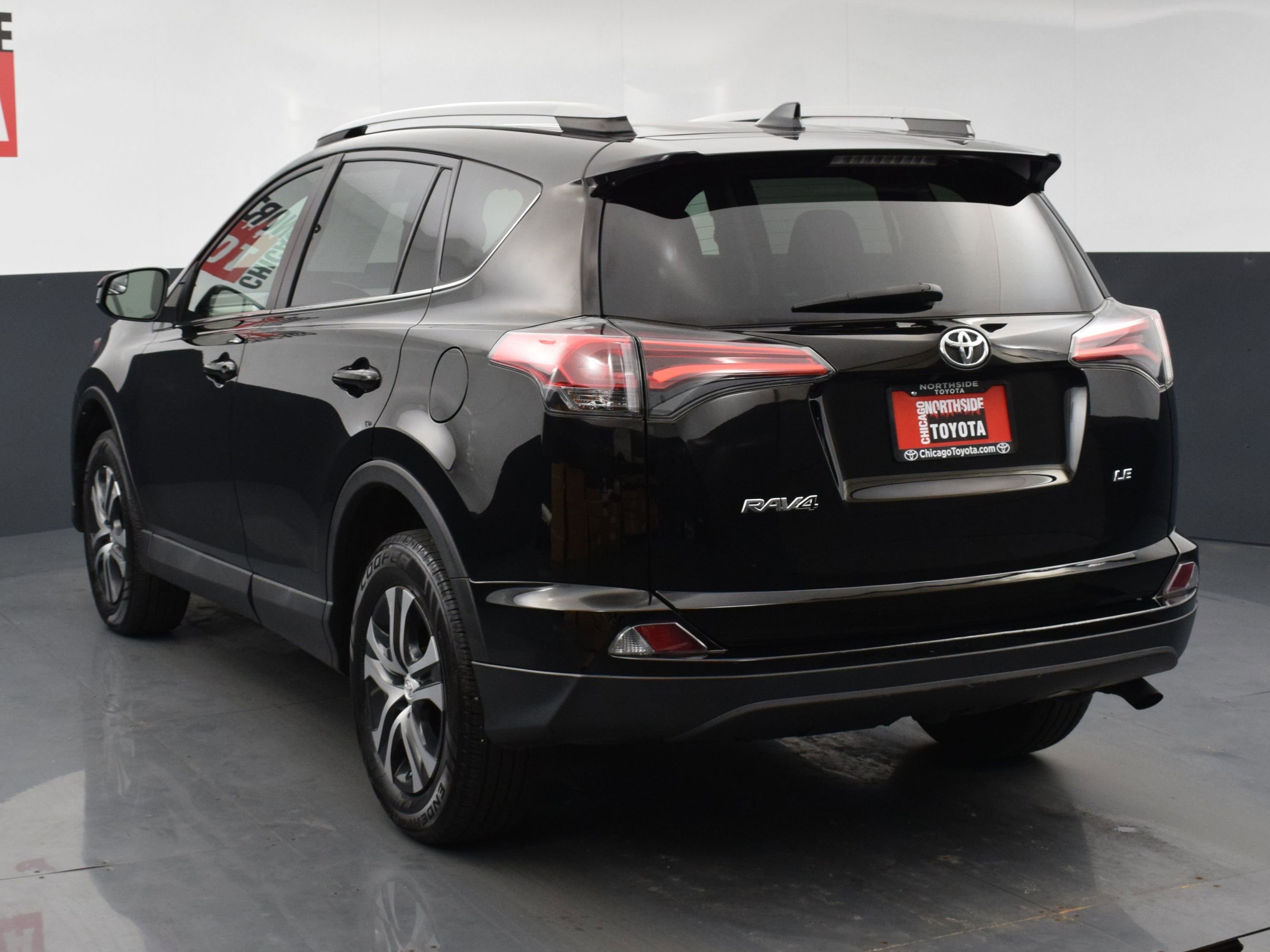 Used 2018 Toyota RAV4 LE w/ All Weather Liner Package FWD image 3