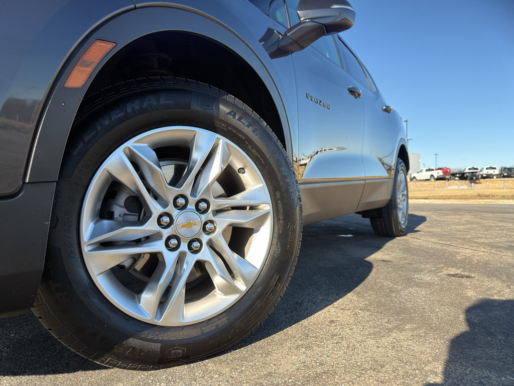 Used 2022 Chevrolet Blazer LT w/ LPO, Black Accent Package image 9