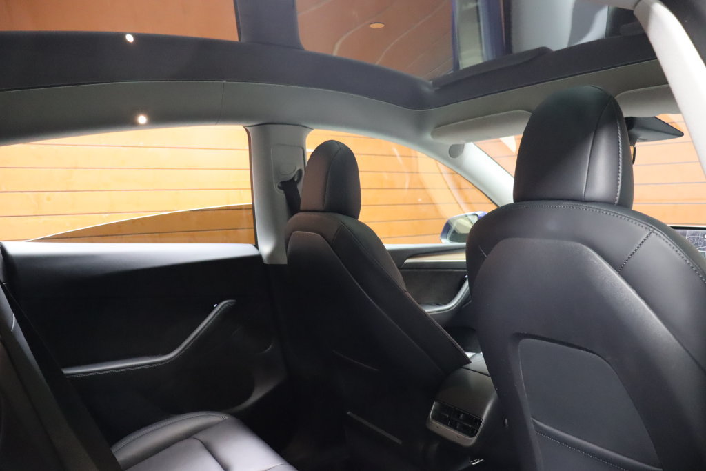Used 2023 Tesla Model Y Long Range AWD/4WD image 39