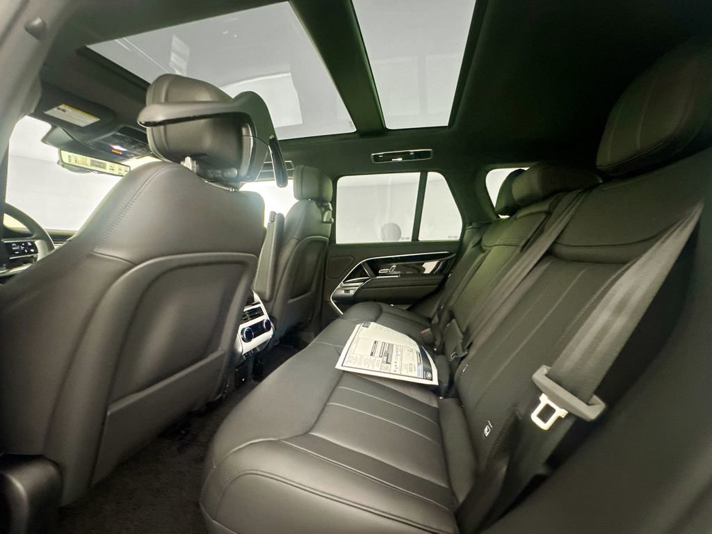 New 2026 Land Rover Range Rover SE image 23