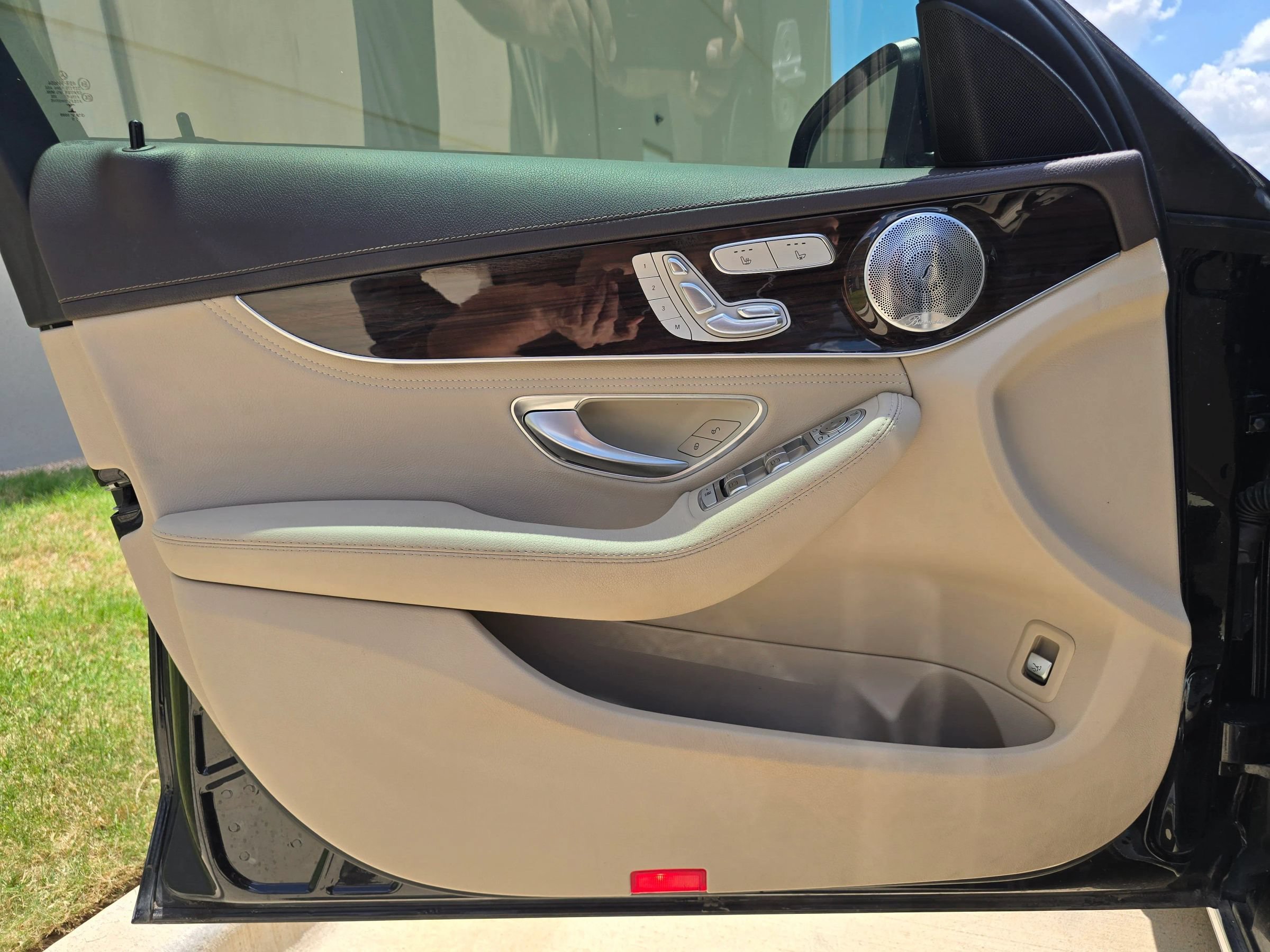 Used 2015 Mercedes-Benz C 300 Sedan image 18