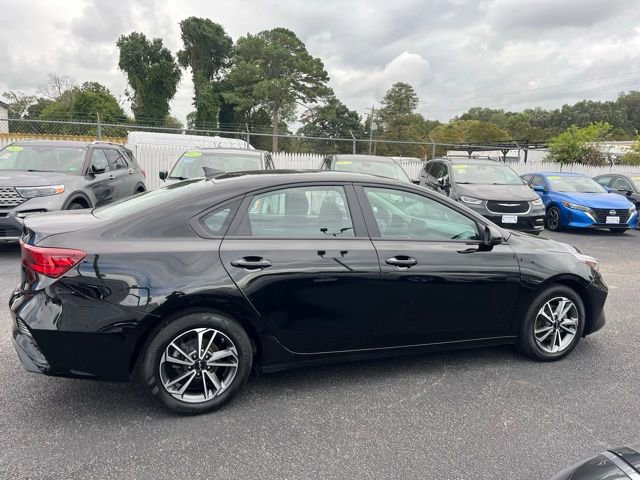 Used 2022 Kia Forte LXS image 7