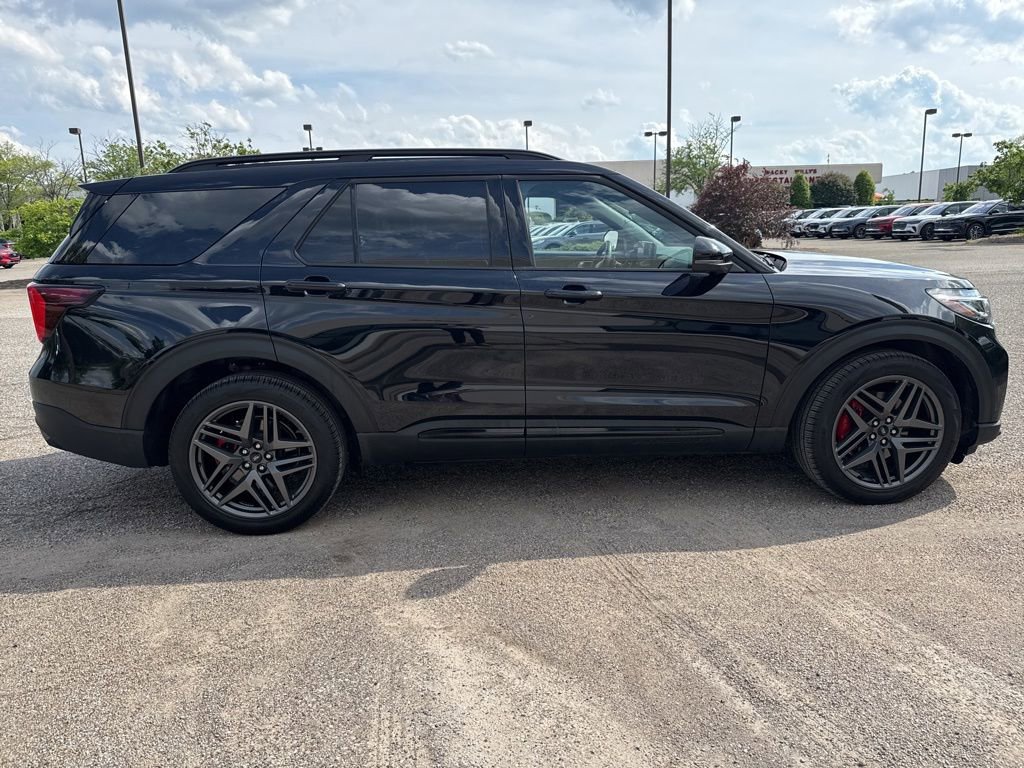Used 2025 Ford Explorer ST AWD/4WD image 11