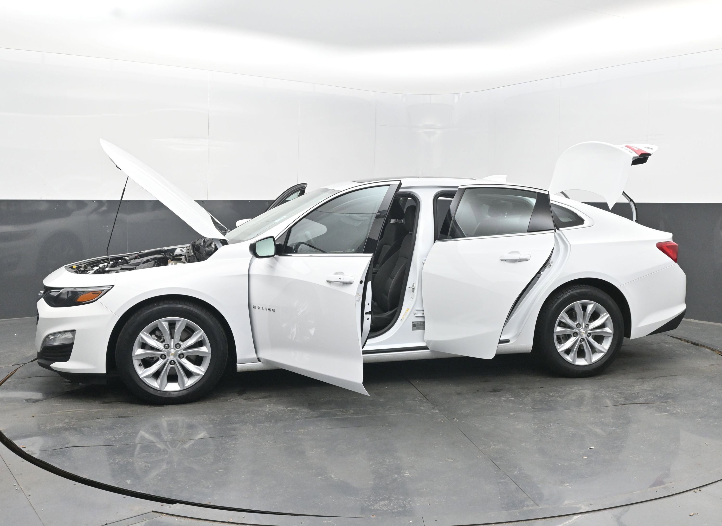 Used 2024 Chevrolet Malibu LT image 45
