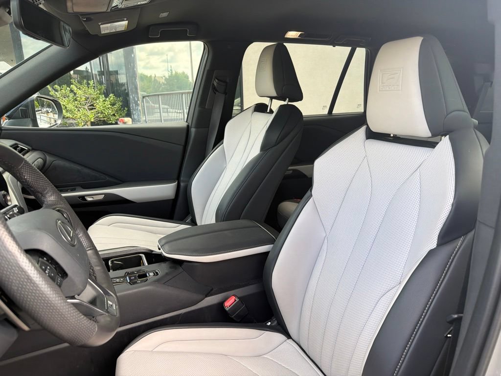 Certified 2026 Lexus TX 500h AWD w/ Technology Package image 21