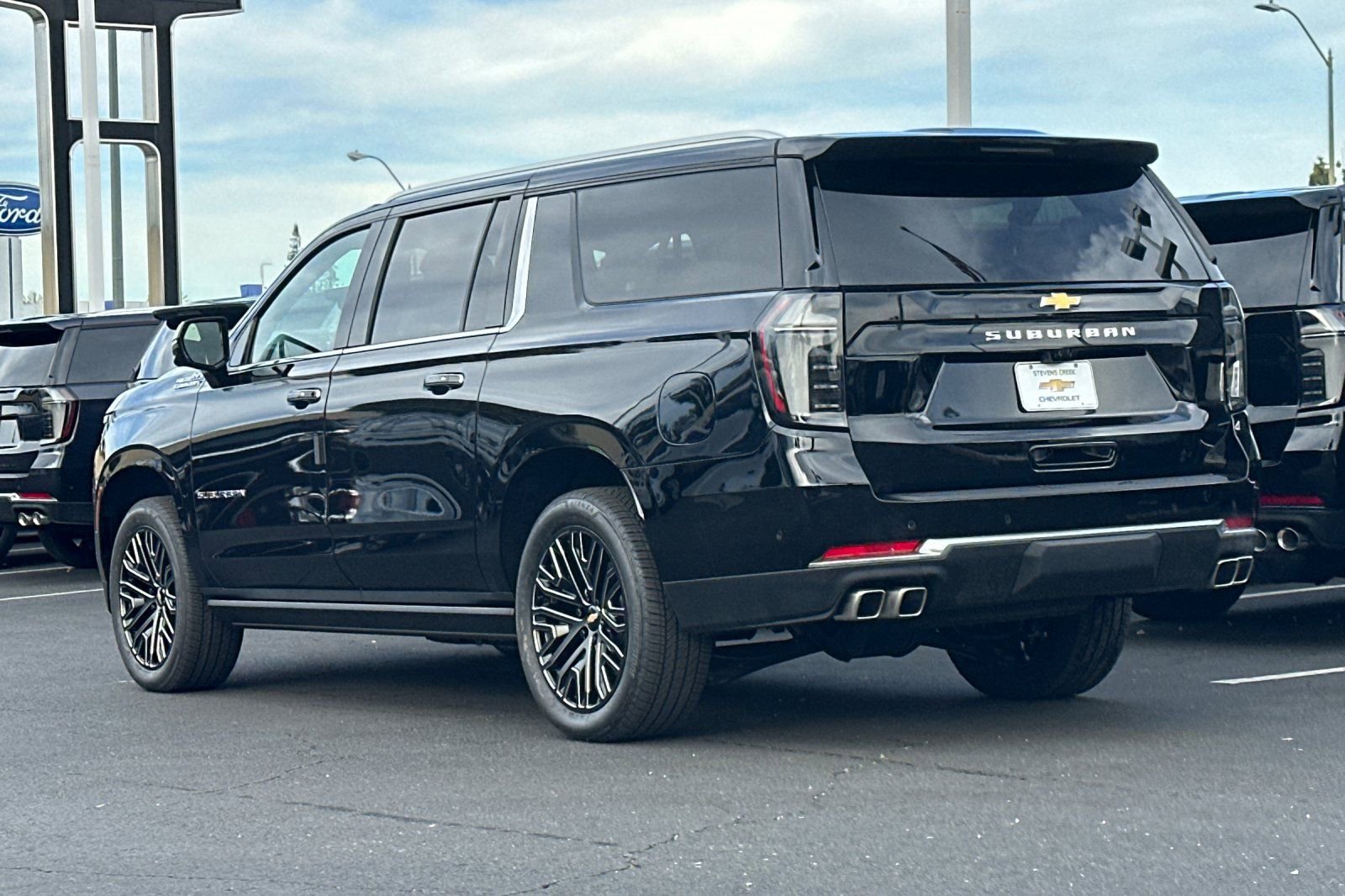 New 2026 Chevrolet Suburban High Country image 6