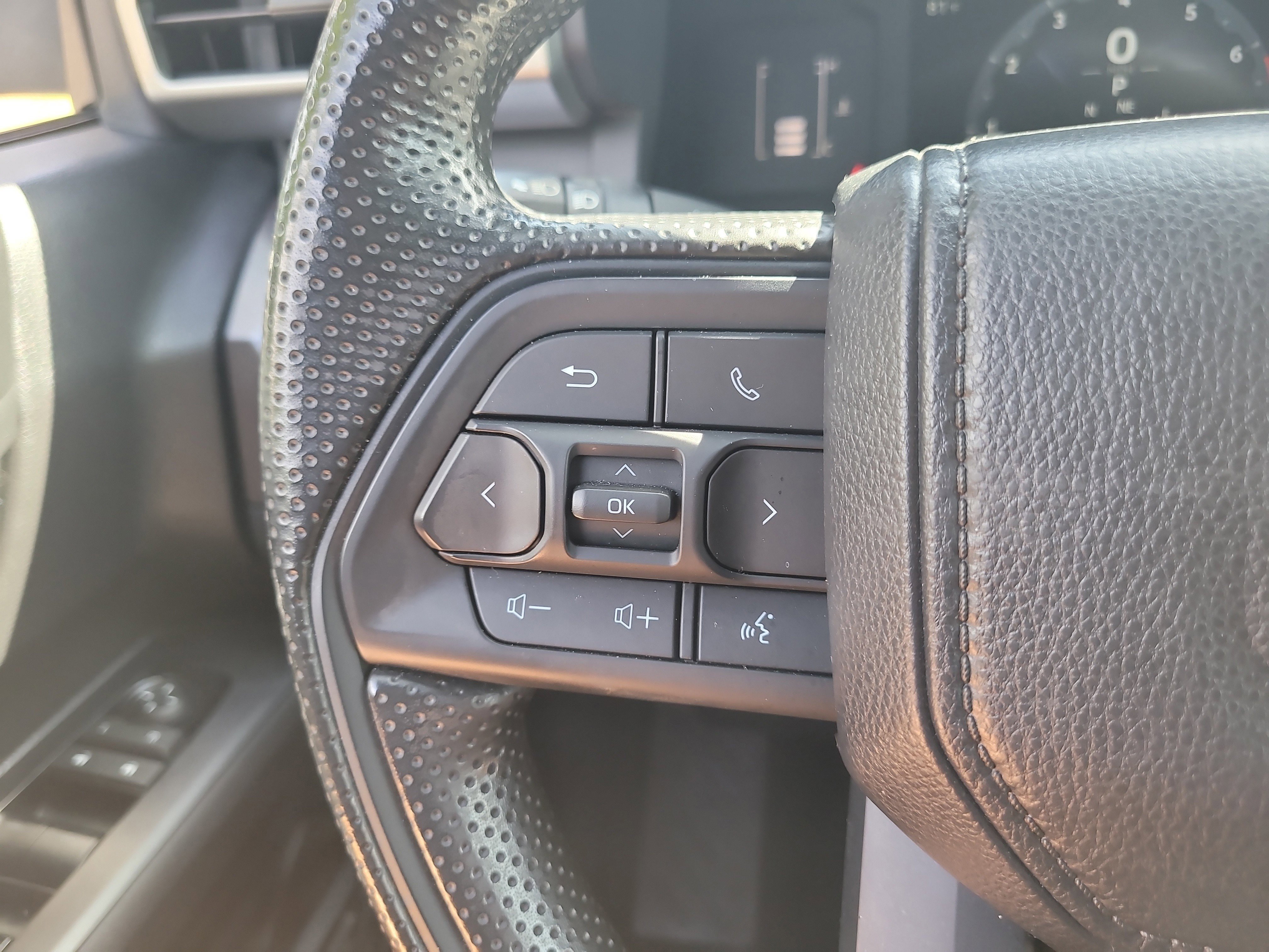 Used 2024 Toyota Tacoma SR5 RWD image 28