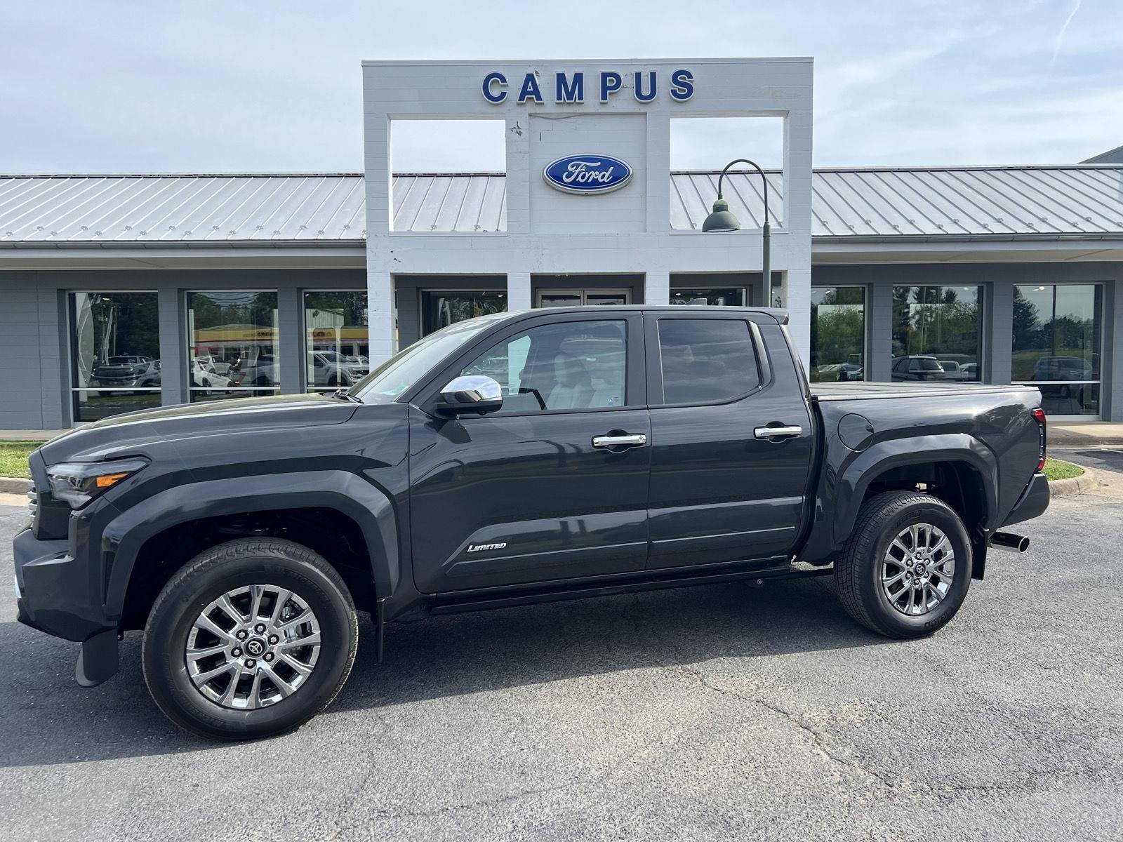 Used 2024 Toyota Tacoma Limited w/ Limited Package (LT) image 2