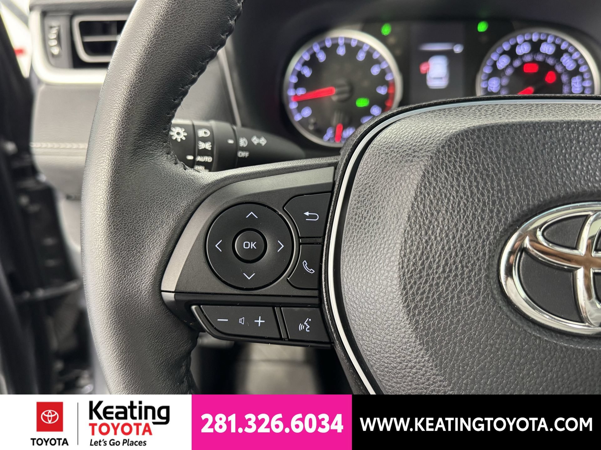 Used 2022 Toyota RAV4 XLE Premium FWD image 26