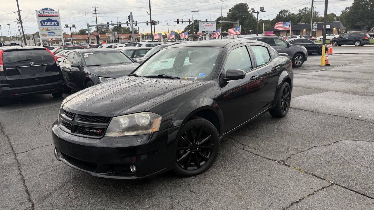 Used 2013 Dodge Avenger SXT w/ Blacktop Pkg FWD image 4