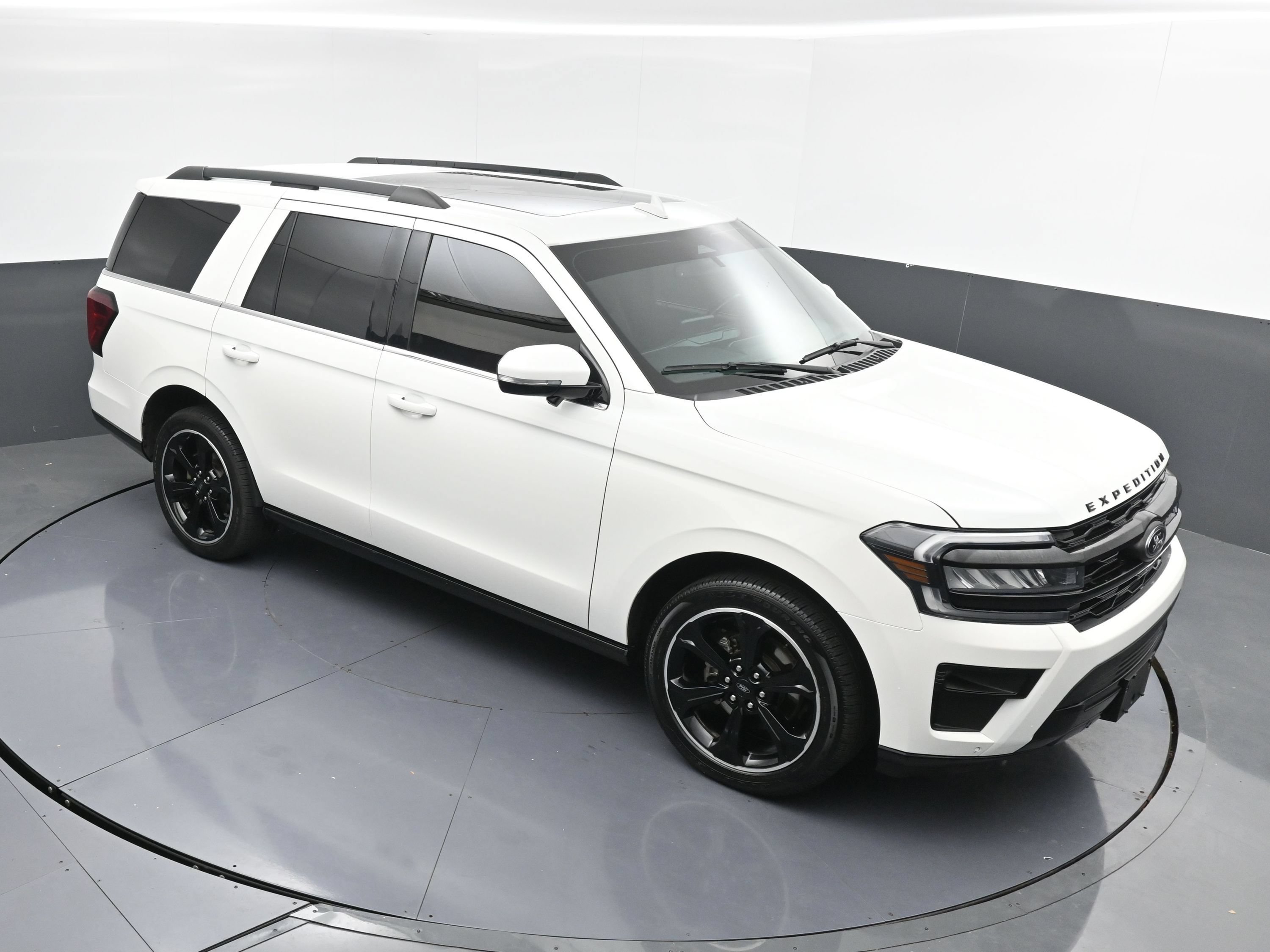 Used 2023 Ford Expedition Limited RWD image 34