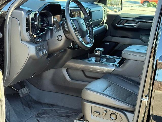 Used 2024 Chevrolet Silverado 1500 ZR2 w/ Technology Package image 7