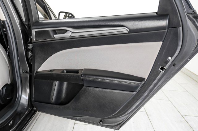 Used 2017 Ford Fusion S image 40