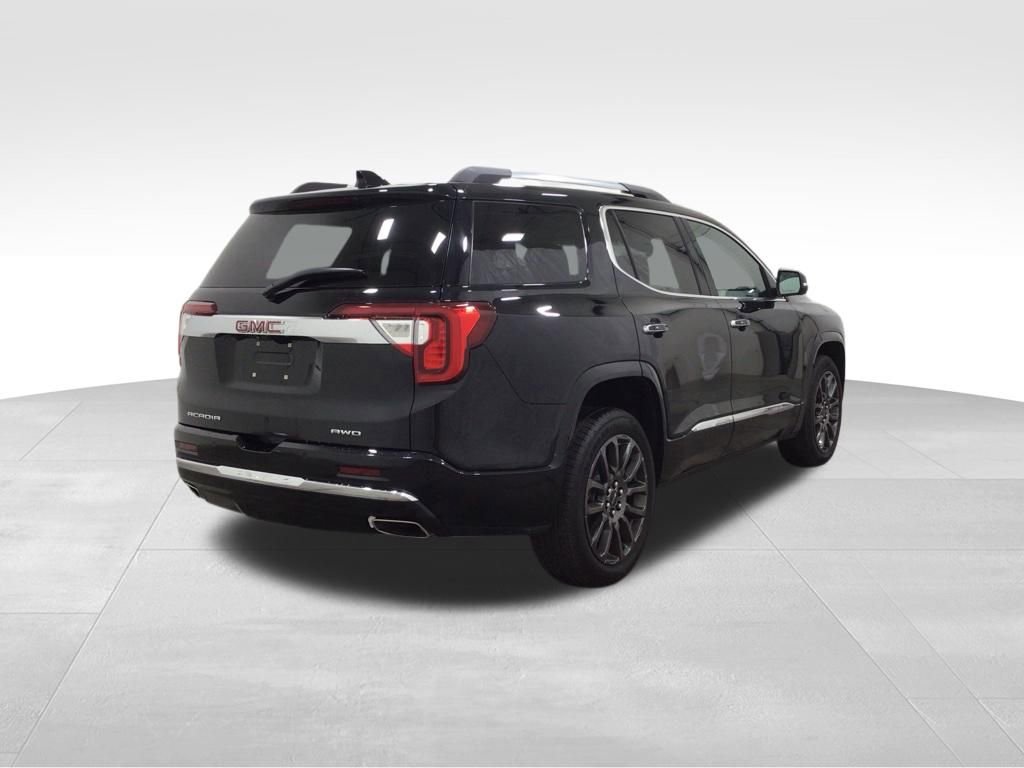 Used 2023 GMC Acadia Denali w/ Black Diamond Edition AWD/4WD image 4